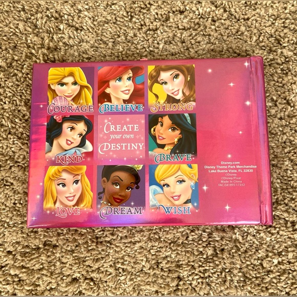 Disney Princess Autograph Book - Picture 2 of 13